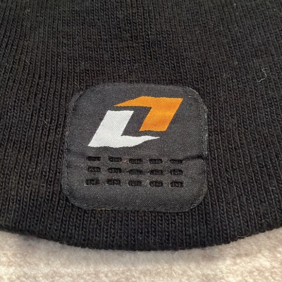 ONE industries black ski and cold weather beanie hat - Picture 2 of 4